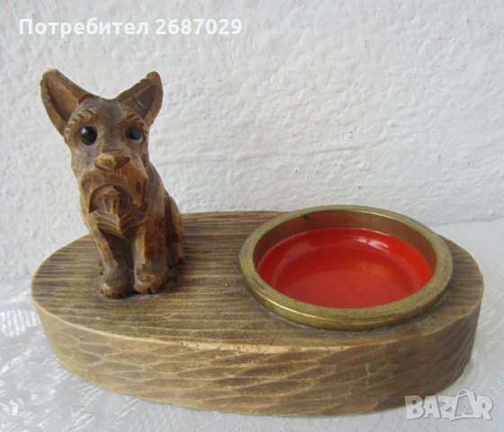 куче териер стар дървен пепелник с фигура, снимка 1 - Други - 31802419