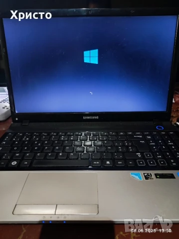 продавам лаптоп samsung 300e, снимка 2 - Лаптопи за работа - 50591542