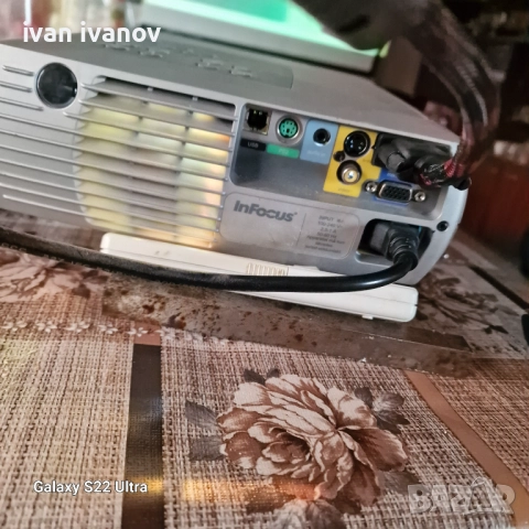 Проектор Ифокус  250 часа , снимка 5 - Други машини и части - 52713331