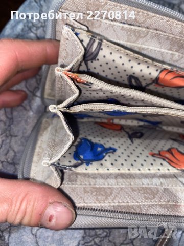 Портфейл Guess, снимка 6 - Портфейли, портмонета - 39954851