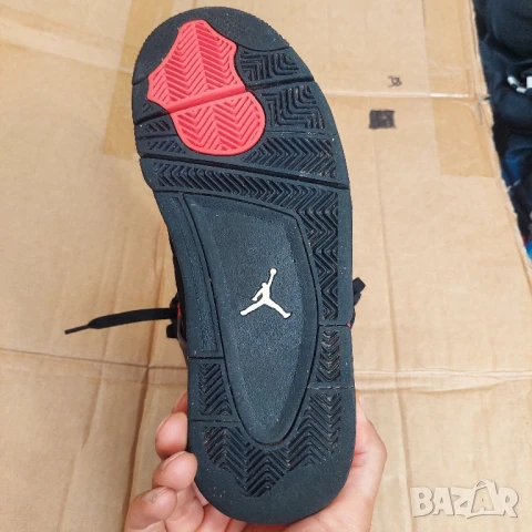 Air Jordan 4 Retro 'Red Thunder' номер 39 оригинални маратонки /кецове , снимка 12 - Маратонки - 50631902