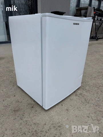 Нов Мини фризер Сименс 62см, снимка 3 - Фризери - 54025646