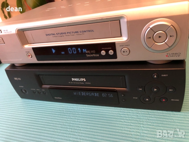 VHS плеъри Philips, снимка 4 - Плейъри, домашно кино, прожектори - 54292970