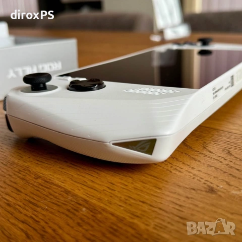 ASUS ROG Ally Z1 Extreme 512GB, снимка 2 - Други игри и конзоли - 53210603