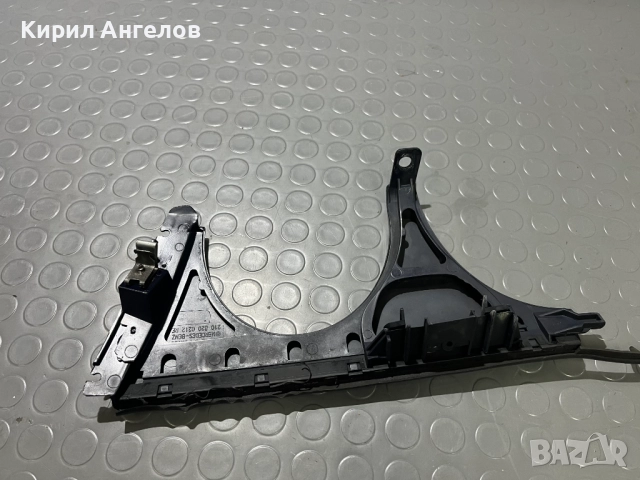 Пластмасата на десния фар за Mercedes E-class W210 (преди фейс), снимка 5 - Части - 52249291