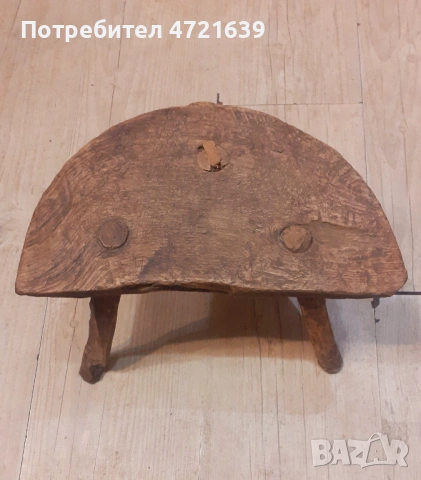 Столче трикрако дърво старо 