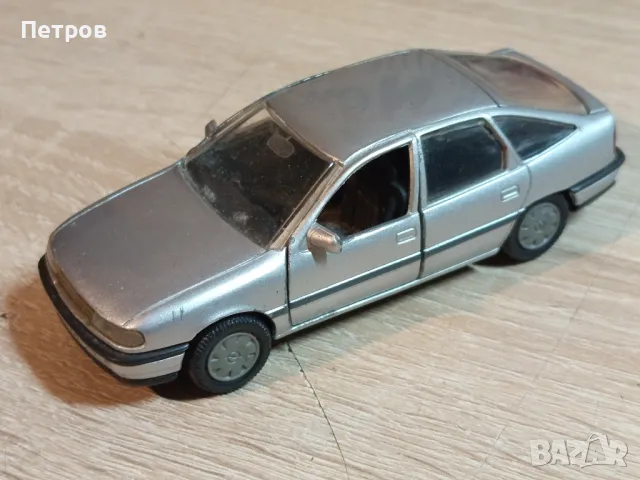 Opel Vectra 1/43.Gama