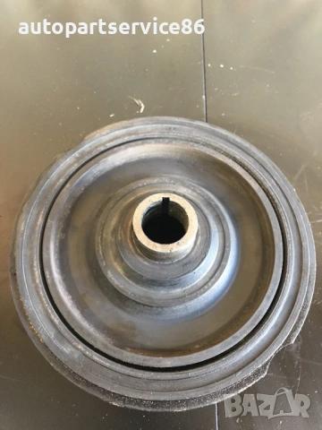 Шайба на колянов вал за Mercedes C Class W202 250Td (1998), снимка 3 - Части - 54080565