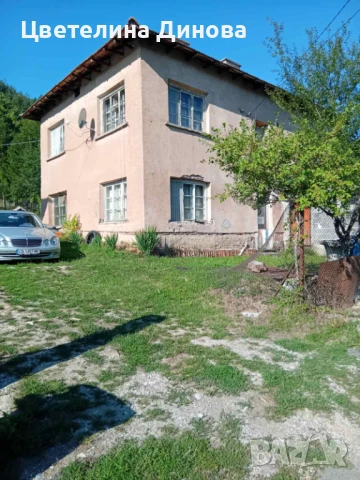 Продава се полумасивна жилищна сграда в с. Искрец, снимка 1