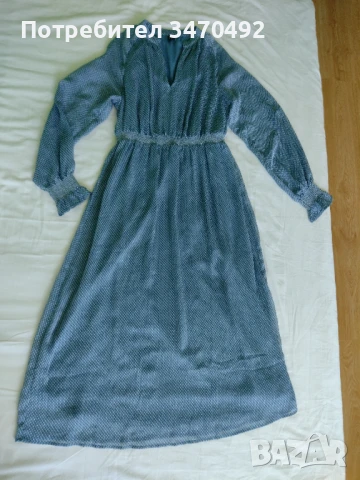 Дълга рокля с прозрачен дълъг ръкав 