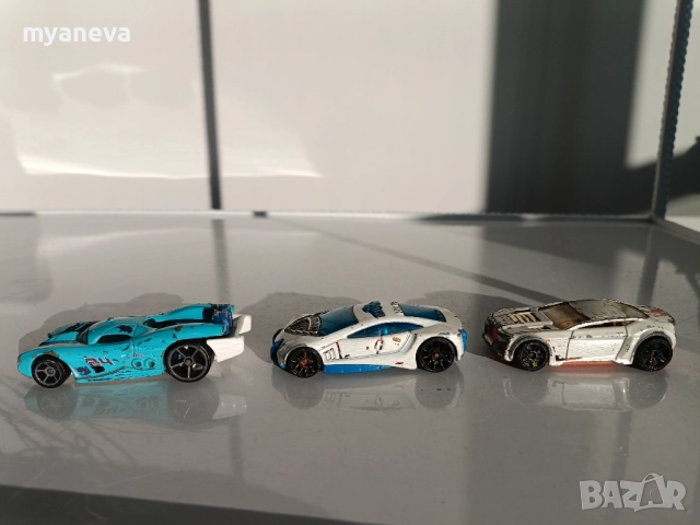 Колекция от 50 бр . умалени модели автомобили Matchbox , Hot Wheels , Maisto и други , снимка 17 - Коли, камиони, мотори, писти - 51894693