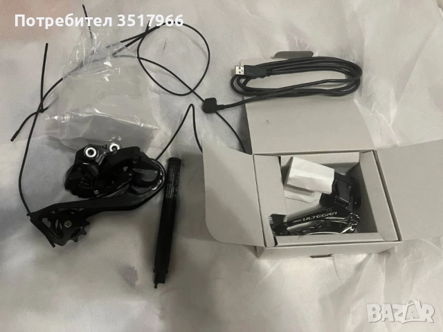 Част от групсет дерайльори Shimano Di2 Ultegra FD-R8150 12 ,Di2 RD-R7150-12 105 , BT-DN300 , кабели, снимка 2 - Части за велосипеди - 55840782