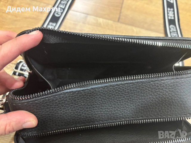 Дамска чанта Guess, снимка 4 - Чанти - 52978718
