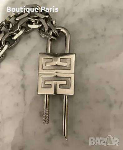 Givenchy оригинален синджир , снимка 2 - Колиета, медальони, синджири - 50103757