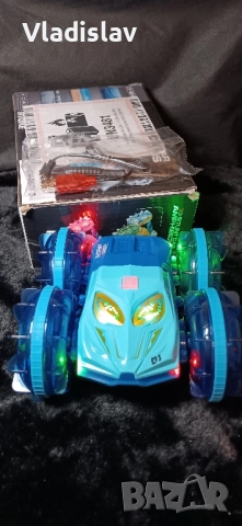 Амфибийна кола с дистанционно управление с LED светлина, 4WD водоустойчива, снимка 4 - Коли, камиони, мотори, писти - 52435284