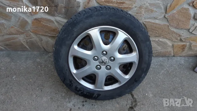 Зимни гуми Нокиан -205/60/16-с джанти от Пежо 407