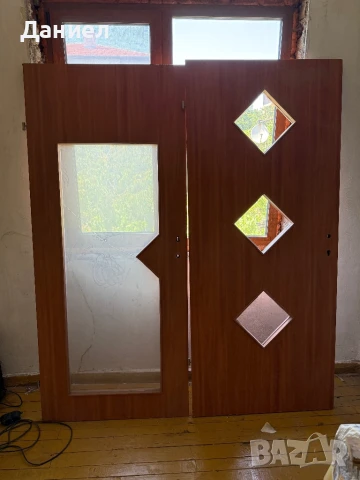 Две интериорни врати