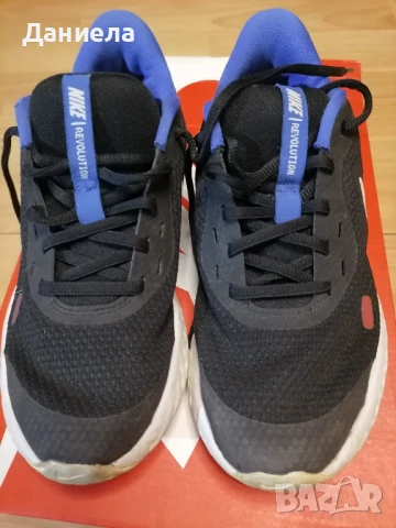 Маратонки Naik