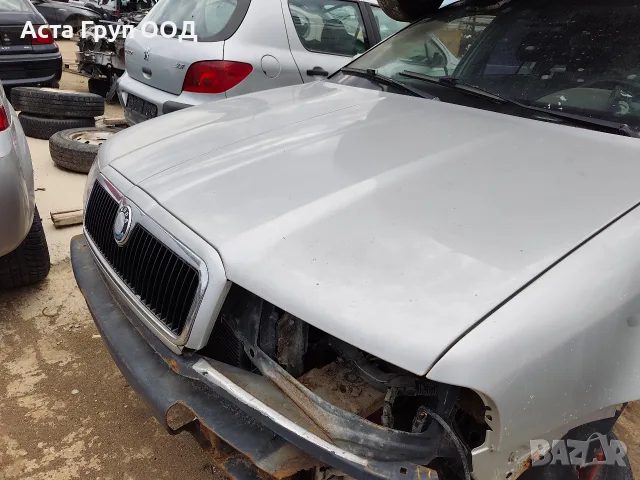 сив преден капак за Шкода Октавия 2000г, снимка 2 - Части - 56172395