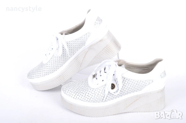 НОВО! Бели дамски обувки на платформа