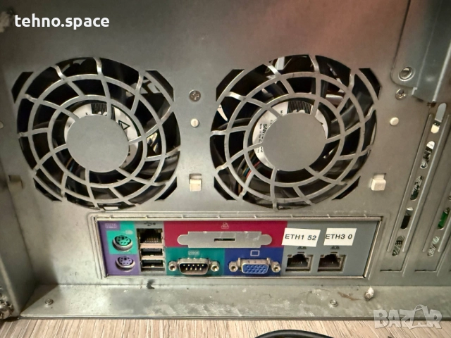 Сървър SuperMicro  - много подходящ за Дата База, снимка 3 - Работни компютри - 52188264