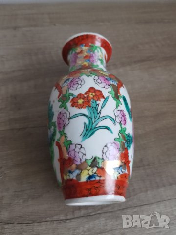 Китайска порцеланова ръчно рисувана ваза, снимка 8 - Антикварни и старинни предмети - 42667225