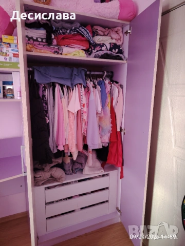 Секция с бюро и гардероб , снимка 4 - Мебели за детската стая - 54165392