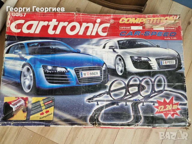 Писта Cartronic модел 8067 с две колички