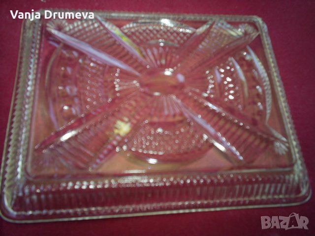 2 стъклени чинии от дебело гравирано стъкло от 80-те г. нови, снимка 5 - Чинии - 38215359