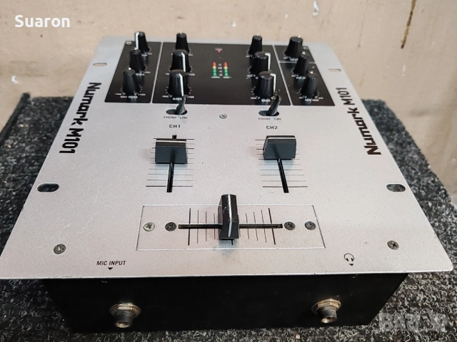 Пулт миксер ,,Numark M101" смесител