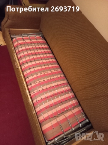 Разтегателен триместен  диван, снимка 6 - Дивани и мека мебел - 48866360