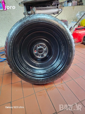 Патерица 17" Skoda Scala, снимка 4 - Гуми и джанти - 51148457