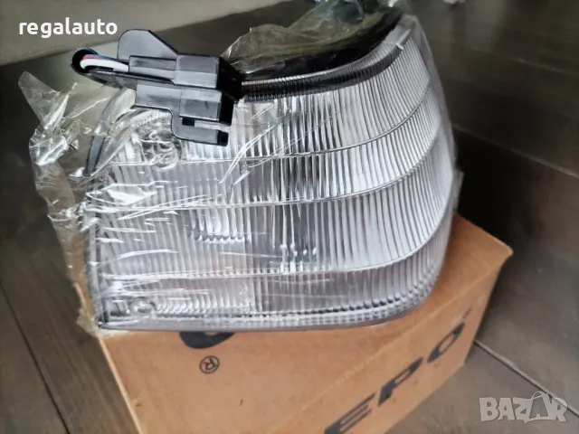 216-1530R-AE,мигач десен бял MAZDA 323 BF 1987-1989, снимка 2 - Части - 47773414