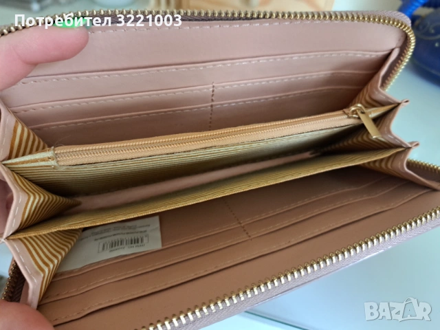Ново дамско лачено портмоне, снимка 3 - Портфейли, портмонета - 54243909