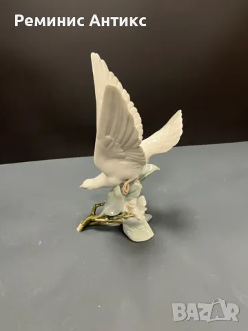 Порцеланова колекционерска фигурка Бял гълъб върху клонка