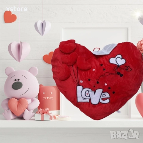 Подаръчна плюшена музикална възглавничка Сърце с бял надпис LOVE, 40см, снимка 4 - Плюшени играчки - 52740424