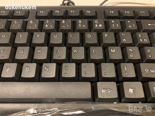 Чисто Новa USB клавиатура APM AZERTY 105 клавиша цифров блок, снимка 11 - Клавиатури и мишки - 44737734