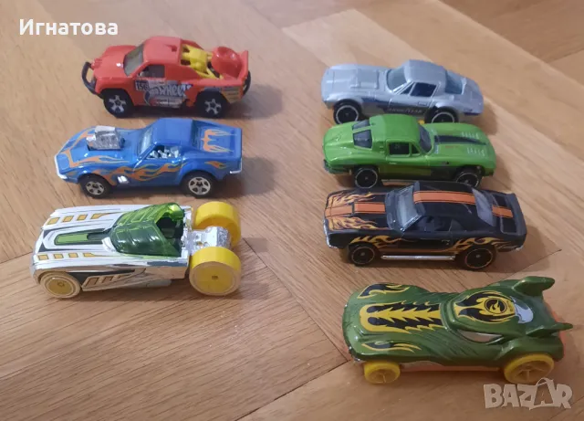 Hot Wheels колички, Метални колички и пластмасови колички, снимка 2 - Коли, камиони, мотори, писти - 48929534