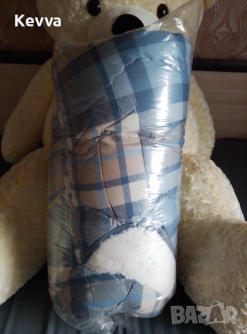 Синя/каре/ олекотена завивка с еко вълна