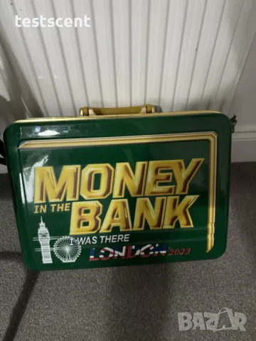 WWE Money In The Bank Briefcase куфар Brand New With Keys & Tags колекционерски Договорът в куфарче 