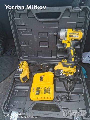 Гайковерт DeWALT 