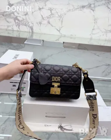 Christian Dior Дамска чанта, кожа, снимка 3 - Чанти - 56316196