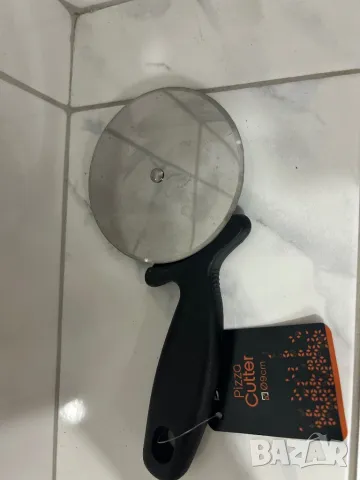 Нов нож за пица, снимка 1