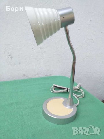 Метална нощна лампа, снимка 4 - Настолни лампи - 30007848
