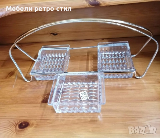 Красиво винтидж плато за сервиране на предястия,  състоящо се от три стъклени купички., снимка 2 - Съдове за готвене - 51923432