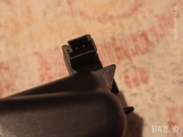 Дръжка - бутон за отваряне на багажник за BMW E60 E61 E70(X5) E90 E91 E92, снимка 6 - Части - 54086442