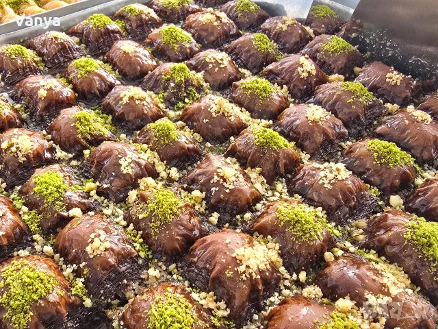 Турска баклава и халва , снимка 10 - Домашни продукти - 56449040
