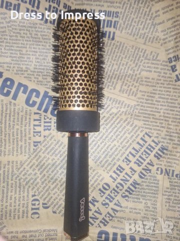 сет козметика и четки, Нова, снимка 2 - Аксесоари за коса - 48263010