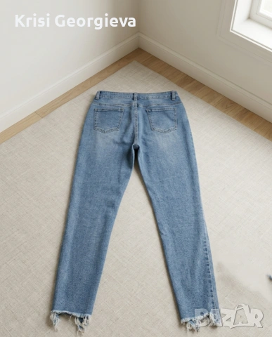 Дамски Дънки с Накъсан Ефект , снимка 2 - Дънки - 54245074