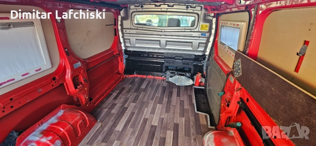 Opel Vivaro 1.9TDI 2006г., снимка 8 - Бусове и автобуси - 52612203